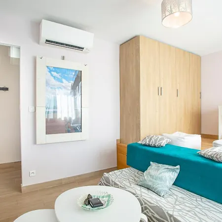 Le Petit Paradis Apartment *