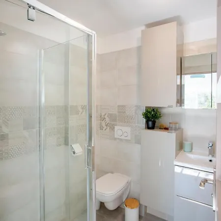 Le Petit Paradis Apartment